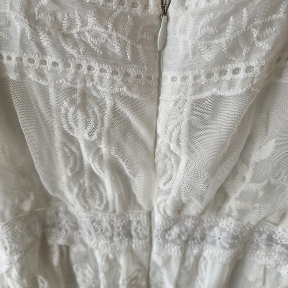 Women's White Lace Maxi Dress with Embroidered Straps - Picture 4 of 6